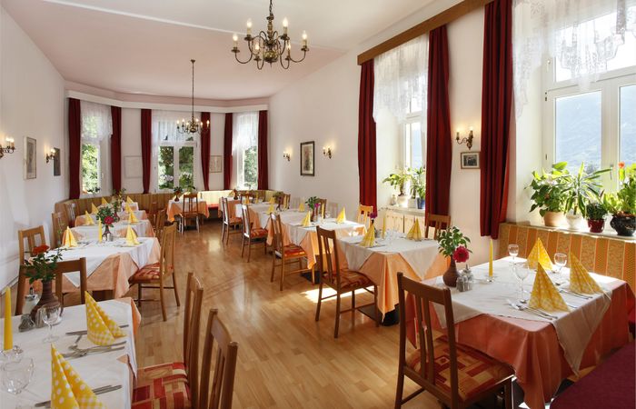 Speisesaal im 3 Sterne Hotel Meran